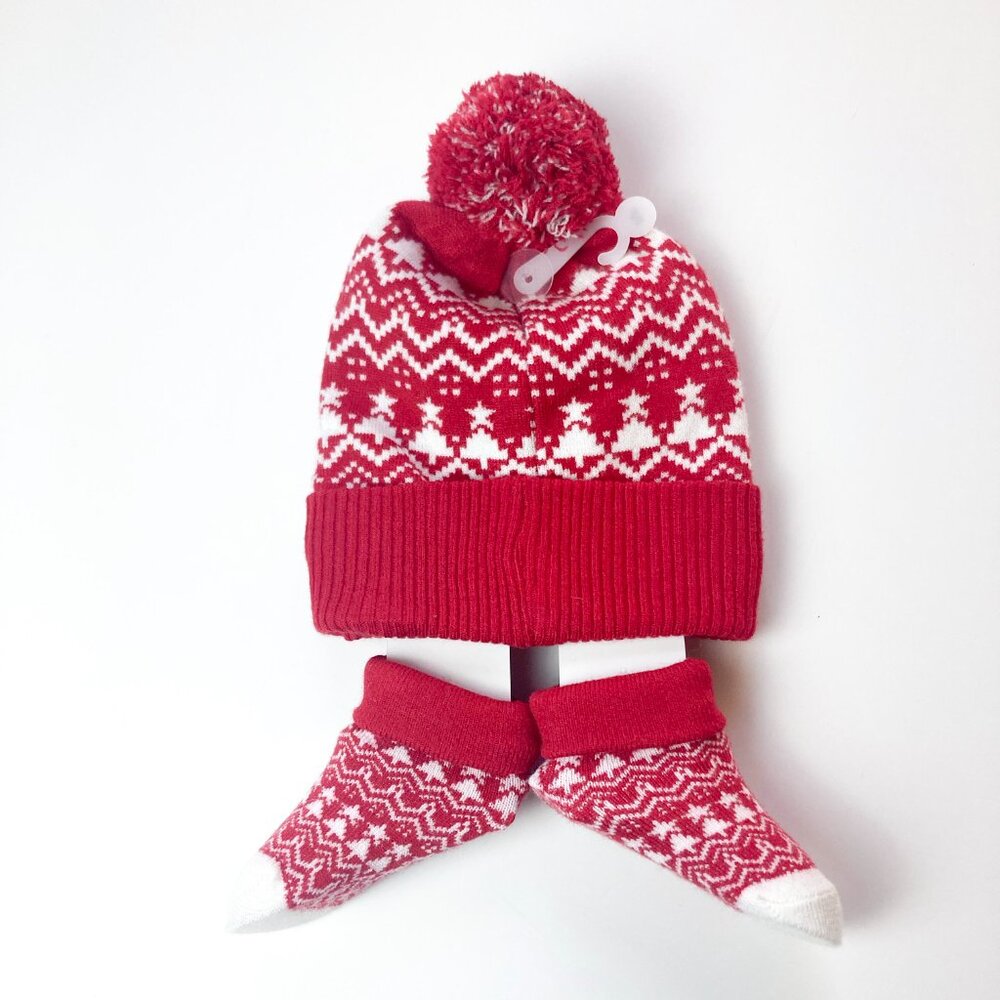 Not Your Grandma's Blanket 2-Piece Hat & Socks Set